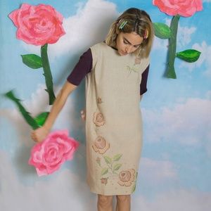 Vintage 60’s Embroidered Rose Linen Shift Dress